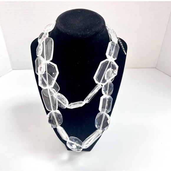 NY Collection Chunky Clear Assorted Acrylic Beads - Picture 2 of 2